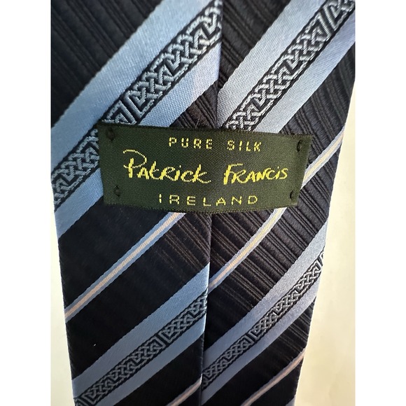 Patrick Francis Ireland Silk Tie Blue Celtic Knot Design 60" Classic Made in Ire - Picture 4 of 8